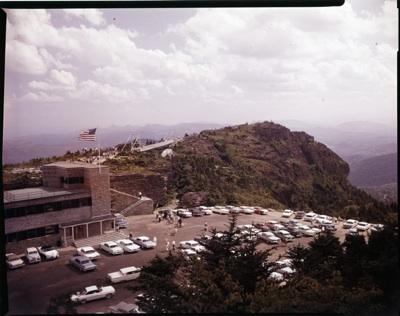 <img typeof="foaf:Image" src="http://statelibrarync.org/learnnc/sites/default/files/images/grandfather_mountain_aerial.jpg" width="400" height="316" />