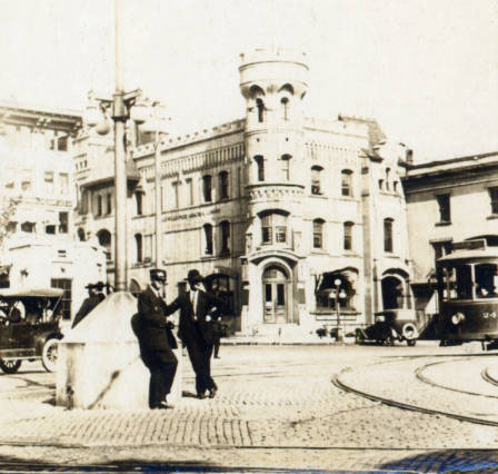 Image of Pack Memorial Public Library from 1899 to 1926, from North Carolina Digital Collections, published 1899-1926. Presented on North Carolina Digital Collections.