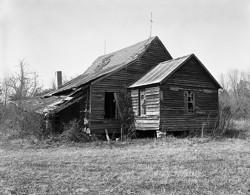 Isaac Hunter's Tavern, exterior, Raleigh, NC, 1969. Courtesy of the NC Office of Archives & History.